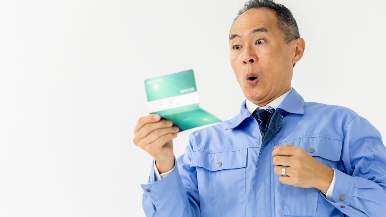 「小遣い月3万円」「年収800万円」58歳夫、定年直前に絶句…妻が差し出した預金通帳、驚愕の中身「俺が会社に捧げた35年は、なんだったんだろう？」
