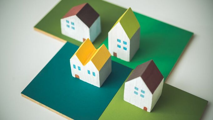 地上げとは？バブル期に問題視された地上げの実態と本来の目的をわかりやすく解説