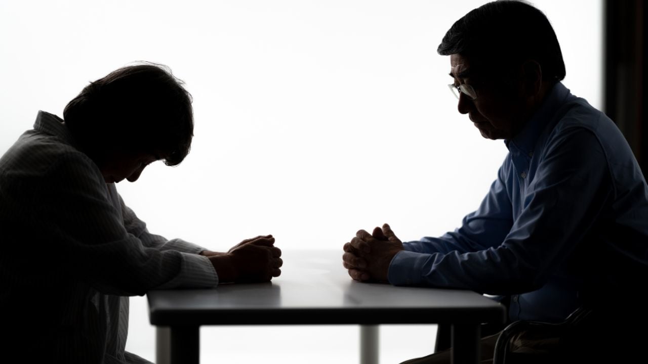 生活は楽ではありません…〈年金月23万円〉ポイ活に励む70代夫婦、ある日、冷凍庫の中でみた衝撃の光景
