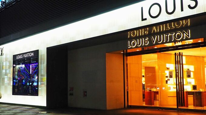 ルイ・ヴィトン 30代トップ販売員が3年かけて学んだ「中国語」…“爆買い”の現場で悟ったこと