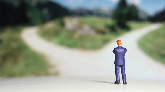 各種金融商品・現物資産から「資産運用型保険」にシフトする方法