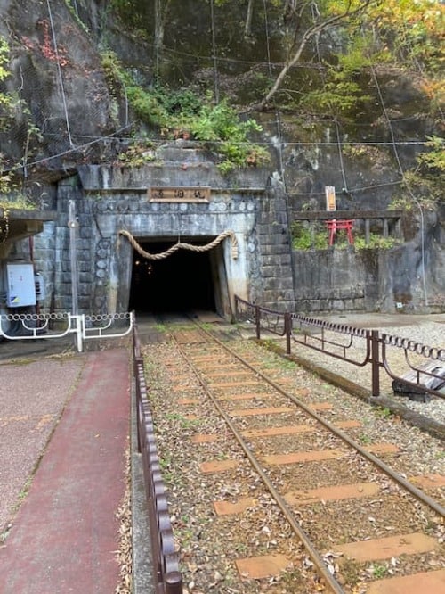 旧足尾銅山の坑道跡