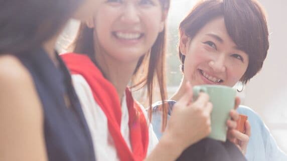 見下されたくなかった…〈世帯年収700万円〉豊洲のタワマン低層階で暮らす43歳専業主婦が暴走。「1,000万円超の借金」を背負うまで