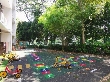 プレスクール用の庭