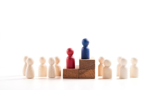 なぜ後継社長を決めたら親族、従業員、取引先へ根回しすべきか