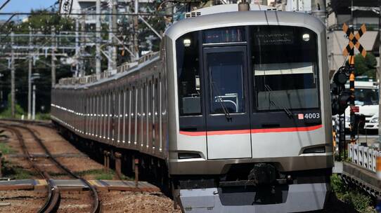 駅名を譲った「目黒区・柿の木坂」なぜ農村が高級住宅地に?