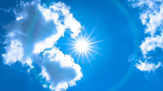 まぶしい、ダブって見える…「皮質白内障」の症状と対処法は?