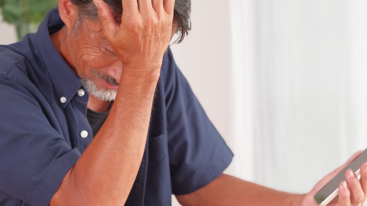 「嘘だろ、誰もいない…」〈退職金2,800万円〉60歳元部長、退職翌日、LINEのトークルームをみて絶句。自慢の人脈「残酷な正体」