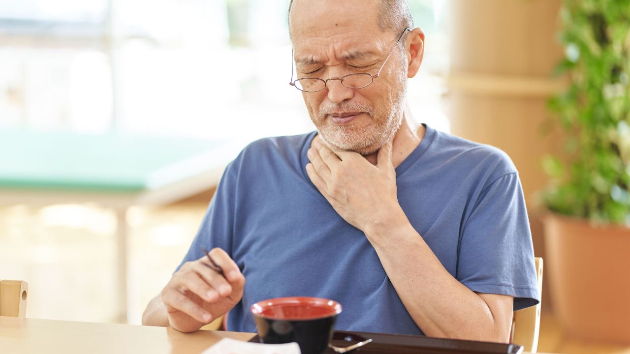 う、嘘だろ…年金月20万円・88歳の父が「高級老人ホーム」から大脱走も、3キロ先のスーパー前で確保。まさかの「逃走理由」に家族全員が唖然
