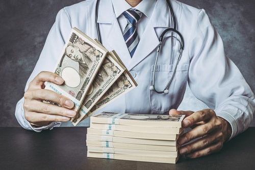 開業には数千万円から数億円かかる…。 （画像はイメージです／PIXTA）