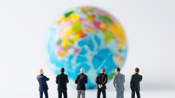 日本は再び“超・重税国家”へ？ 所得税・相続税「最大55％」の現状と、松下幸之助が嘆いた「最大93％」の過去【国際税務の専門家が解説】