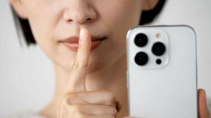 「すべてを失ってしまった…」2年間のW不倫の末にハメられた高級官僚。450万円の理不尽な支払いに、反論の口を塞いだ〈ヤバすぎる写真〉の存在【弁護士が解説】