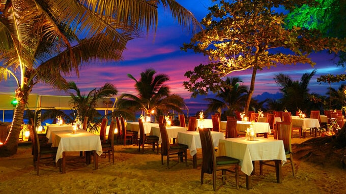 飲みすぎは厳禁!? 取引先のタイ人を食事に招待する際の注意点