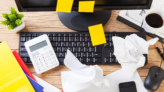 こんなに忙しいのに、業績は下がる一方…