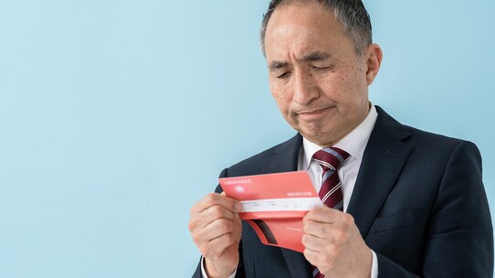 年金は“繰り上げて”受け取るつもりです…年収700万円の定年直前59歳サラリーマン、受給額を減らしてでも「繰上げ受給」を検討するワケ【CFPの助言】