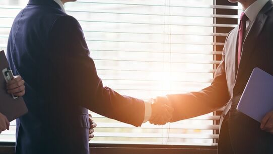 なぜ中小企業のM&Aでは「株式譲渡」が選ばれるのか?【税理士の解説】