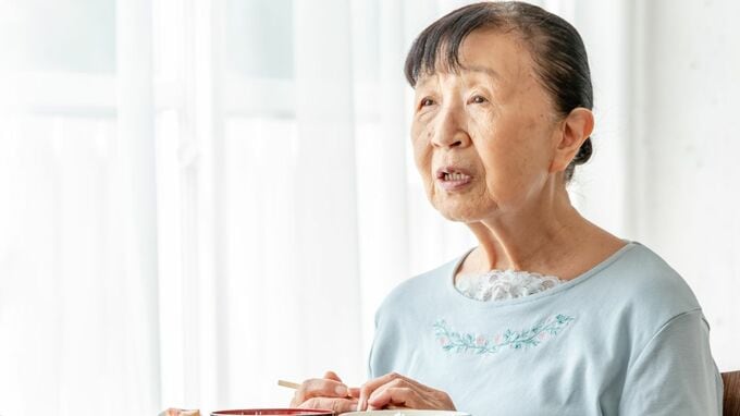 一生一緒にいると思っていたのに…ずっと実家暮らしの42歳娘、まさかの「独立宣言」。〈年金月25万円〉67歳母が“どうか帰ってきて”と願った切実な理由【CFPの助言】 