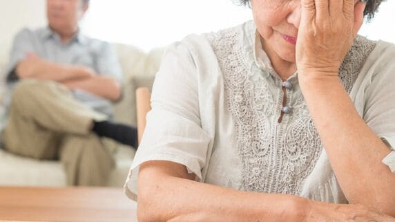 「もう限界でした」年金19万円の80代妻、モラハラ夫と「家庭内別居」10年の末に選んだ〈最後の手段〉