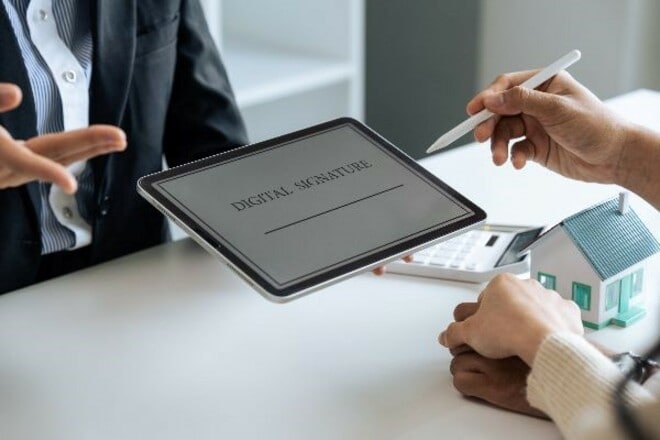 （画像：PIXTA）