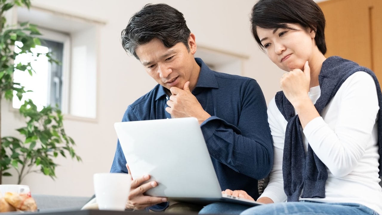 給与は増えても「老後」が不安…“折り返し地点”の50代がムリなくお金を育てる方法【FPが解説】