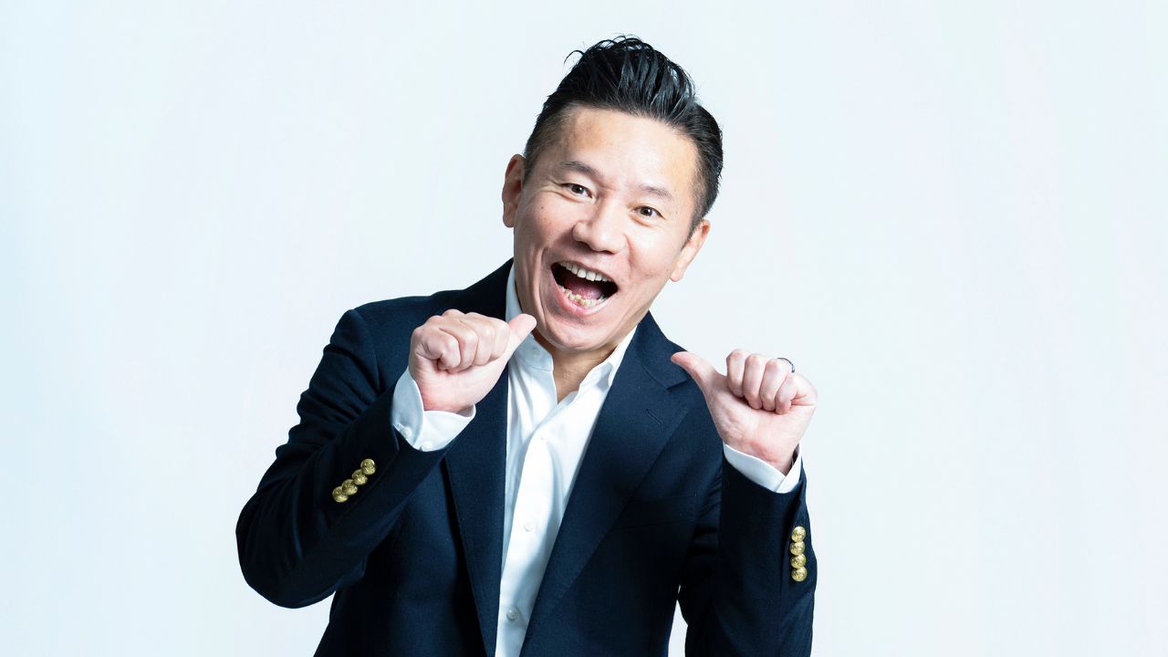 起業成功だけでは到達できなかった…「山下本気うどん」を立ち上げた“じゃない方芸人”が、借金1,000万円→億り人になれた〈人生の転機〉