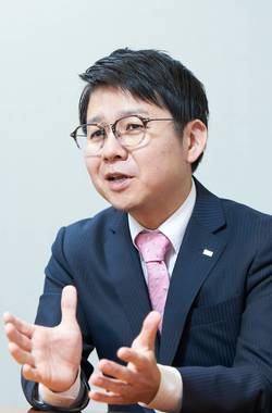 株式会社クレアス ライフ 営業本部 第一営業部  課長　剱田卓也氏