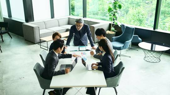 【中小企業の勝ち残り戦略】新規事業開拓の成功率を高める〈3つの視点〉とはなにか?