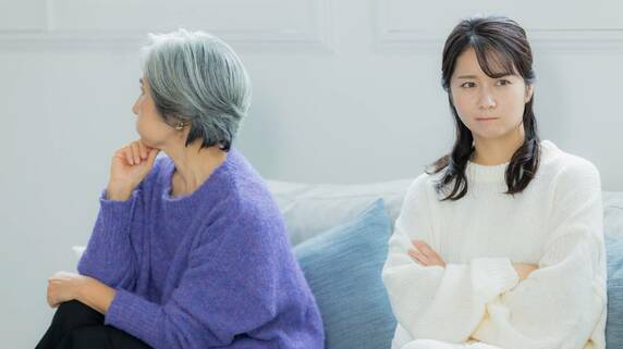 〈78歳父死去〉不仲の75歳母と45歳長女「遺産分割」めぐり膠着状態となったが…「相続登記手続き」遅延の果てに起こる、恐ろしい事態【司法書士が解説】