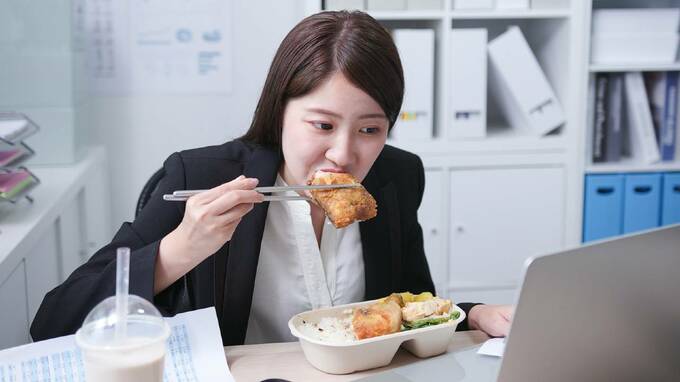 中国人「子育てはコスパが良くない」…直近7年間で“出生率6割減少”の理由【現地駐在員が解説】