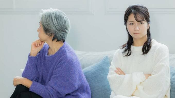 〈78歳父死去〉不仲の75歳母と45歳長女「遺産分割」めぐり膠着状態となったが…「相続登記手続き」遅延の果てに起こる、恐ろしい事態【司法書士が解説】