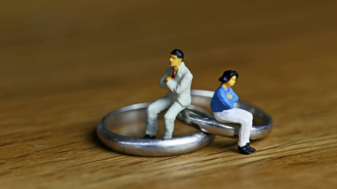 離婚と再婚と相続。妻、子ども、連れ子・・・相続人は誰？ドロ沼化しないための準備を