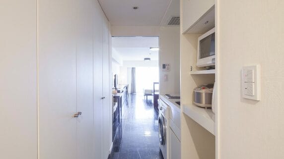「父が遺したのは都心タワマンでした」相続手続きで訪れた54歳長男、室内で目にした“思いもよらぬ光景”