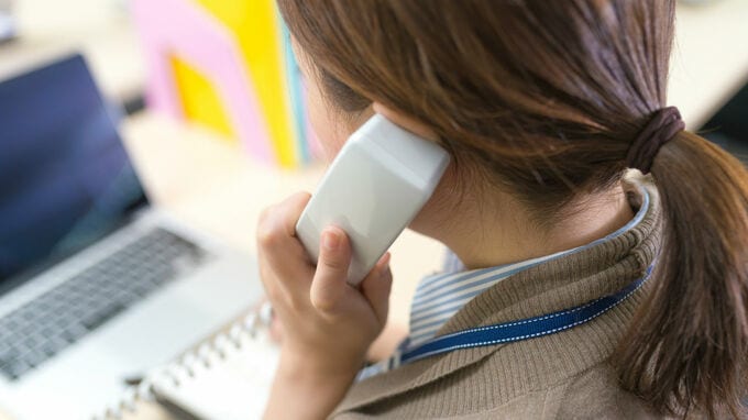 エリートサラリーマン・須藤の「不安」に付け込む電話の主