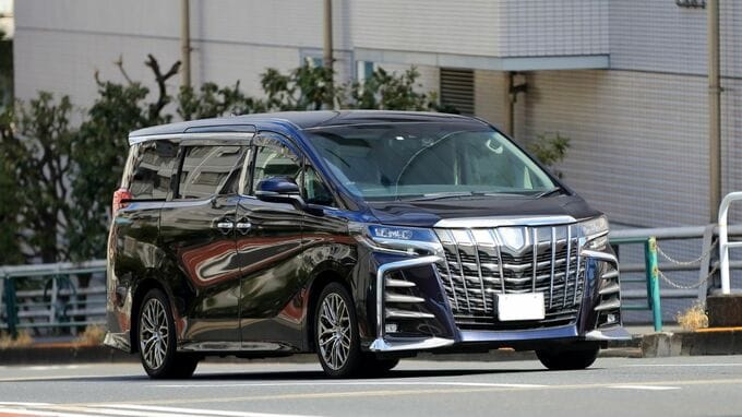 「残クレ」利用で憧れのアルファードオーナーに→過失ゼロの追突事故で家計崩壊…年収400万円台・35歳男性に渡された〈1枚の請求書〉【1級FPが「残価保証」の注意点を解説】