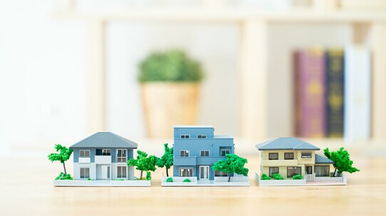 オンライン請求も可?「不動産の登記簿謄本」の取得方法と見方