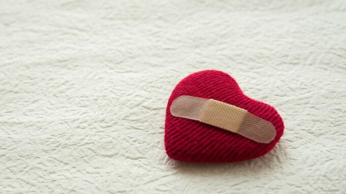 「切腹した。職場で5回」年収1000万円銀行員…暴挙の真相