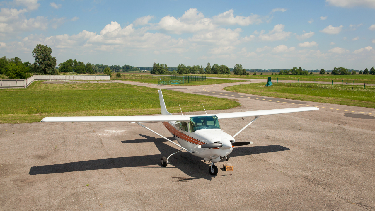 中古の小型航空機を自己所有した場合の財務メリットとは 富裕層向け資産防衛メディア 幻冬舎ゴールドオンライン