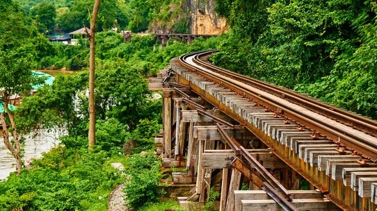 地獄絵図…泰緬鉄道建設で連合軍医が作製した「即興医療器具」とは?