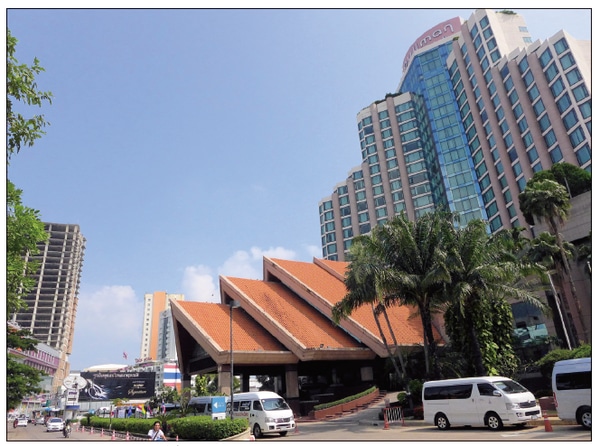 コーンケーンはタイ東北部でも有数の大きな街として知られる