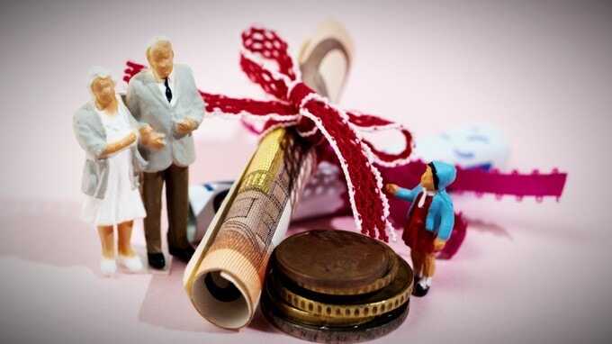 【2026年度税制改正大綱】教育資金贈与の非課税枠、延長なしで終了へ…政府・与党が方針固める