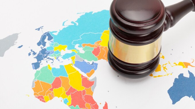 〈旧東欧諸国〉はなぜ法人税が低い？…税率引き下げ競争に歯止めをかけた「グローバルミニマム税」【国際税務のプロが解説】 