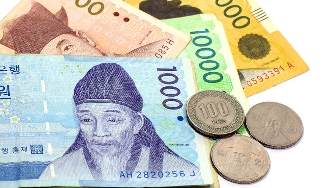 新規感染者が減る中、韓国中銀は据え置き