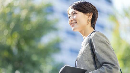 無駄に「検討」を続けない!”心理的安全性”の挑戦因子を高める「きっかけ言葉」とは