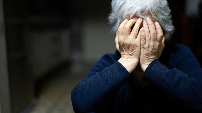 「私は母に見捨てられた…」長年の苦しみに、母が涙を流しながら打ち明けた「娘への本当の想い」とは