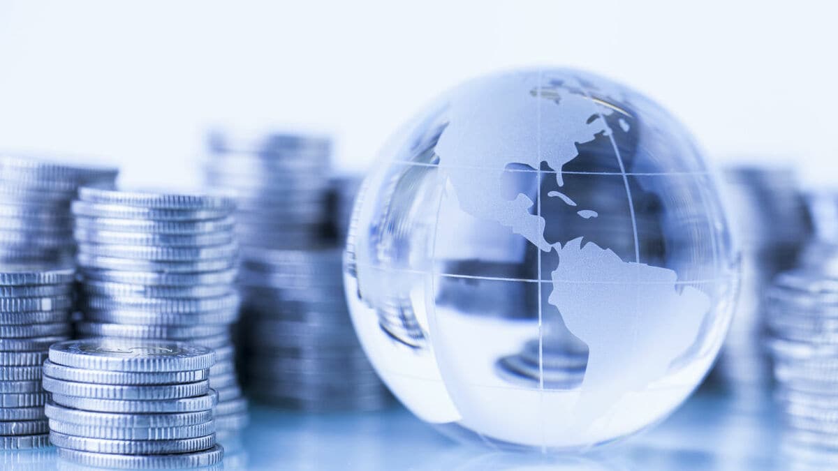 海外の金融資産を捕捉…各国の税務当局が協力する「CRS」とは