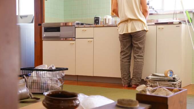 「また仕送りをお願いね」〈年金月11万円・78歳母〉を案じた53歳息子、突然の帰省で知った思いもよらぬ真実