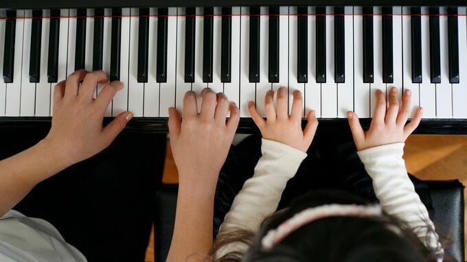 「音楽教室vs.JASRAC」の著作権裁判…最高裁判決のポイントと問題点をわかりやすく解説