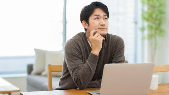 定年後に「500万円の生命保険」が役に立つワケ…子育て後・老後生活に「本当に必要なお金」はどのくらい?【FPが解説】