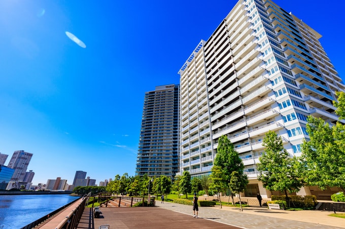 アパート利回りは過去最低「7.87%」に…首都圏の一棟マンションが下落転換する一方、地方3エリアで価格が約20%急騰したワケ