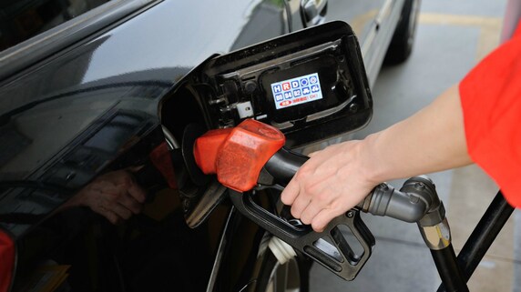 日本のガソリン価格はニューヨークで決まる…需要と供給の関係